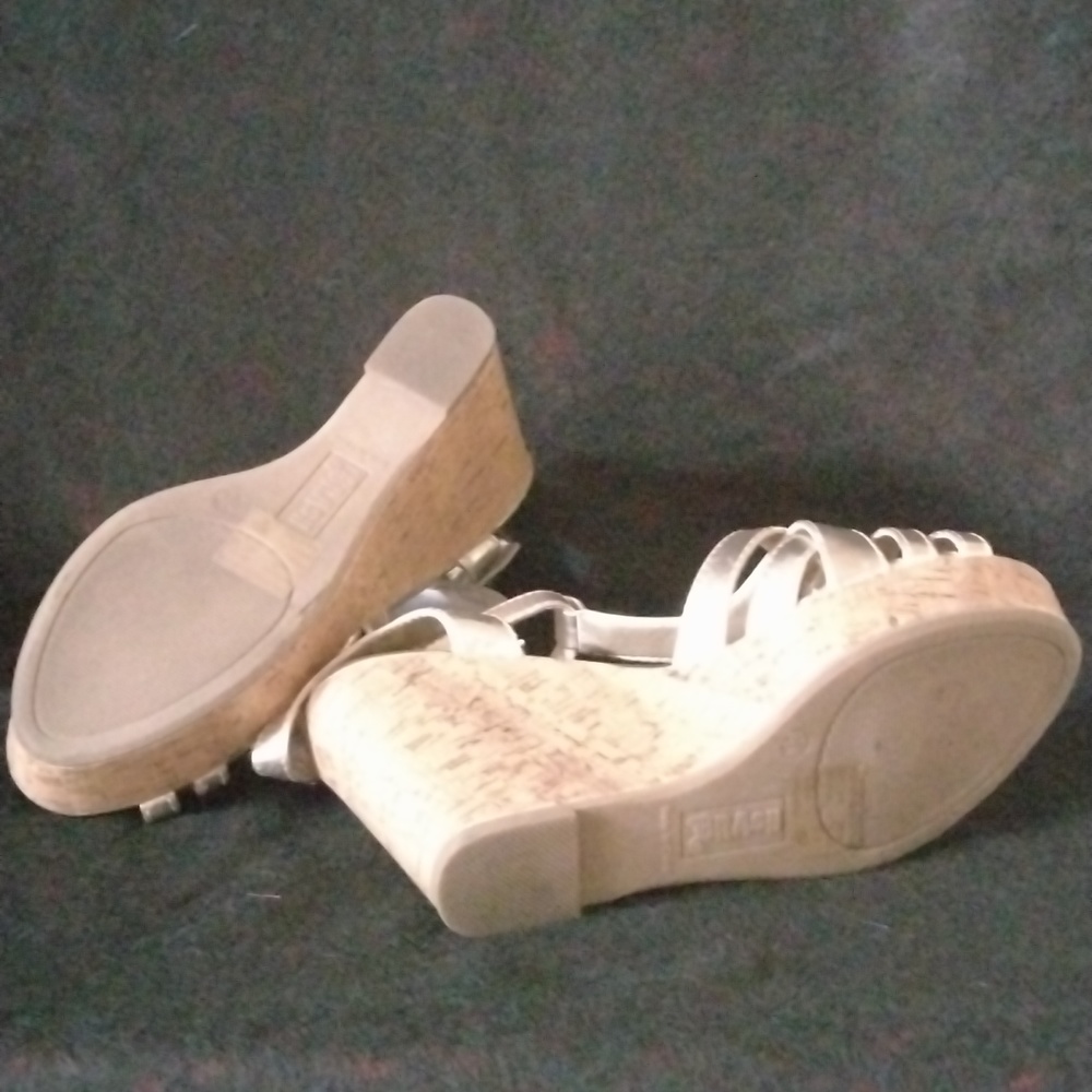 Brash platform gold sandals - Picture 5 of 10